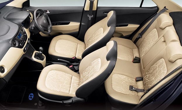 4-seat Car Noi Bai Airport Pick-up or See-off